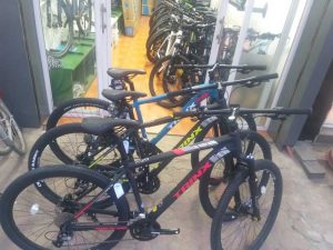 Bo 3 Xe dap dia hinh mtb Trinx D700 Elite 2022 - Xe đạp đường phố