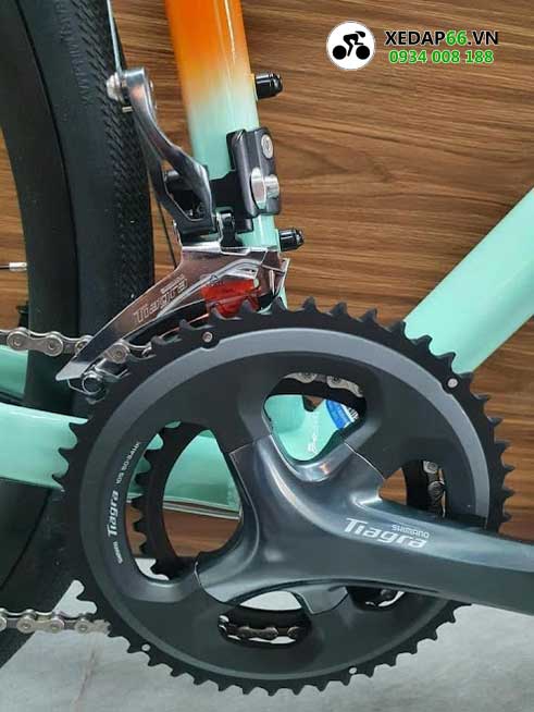 Dui dia Xe dap dua road Giant LIV Avail AR2 2022 - Xe đạp đường phố