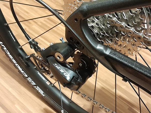 Xe đạp đua đường trường Road GIANT REVOLT 2 2022 6 - Xe đạp đường phố Gat lip xe dap toring giant revolt 2 2022 - Xe đạp đường phố