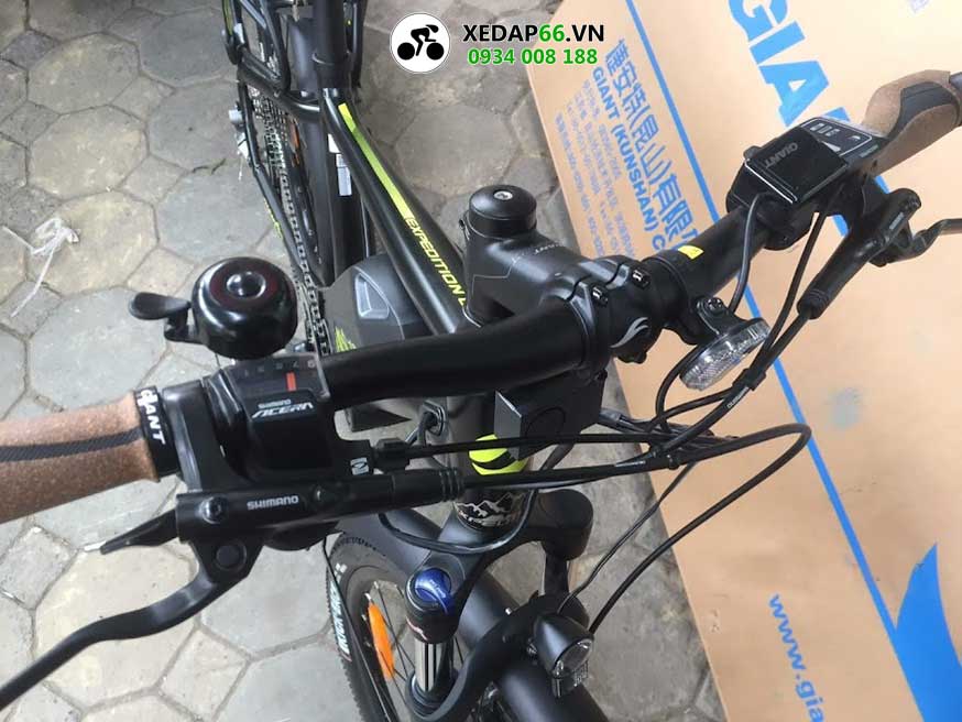 Xe đạp trợ lực điện GIANT EXPEDITION E+ 5 - Xe đạp đường phố Ghi dong2 Xe dap tro luc dien Giant Expedition E - Xe đạp đường phố