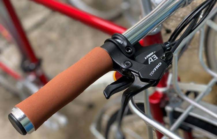 Tay de Xe dap the thao touring soming traverse - Xe đạp đường phố