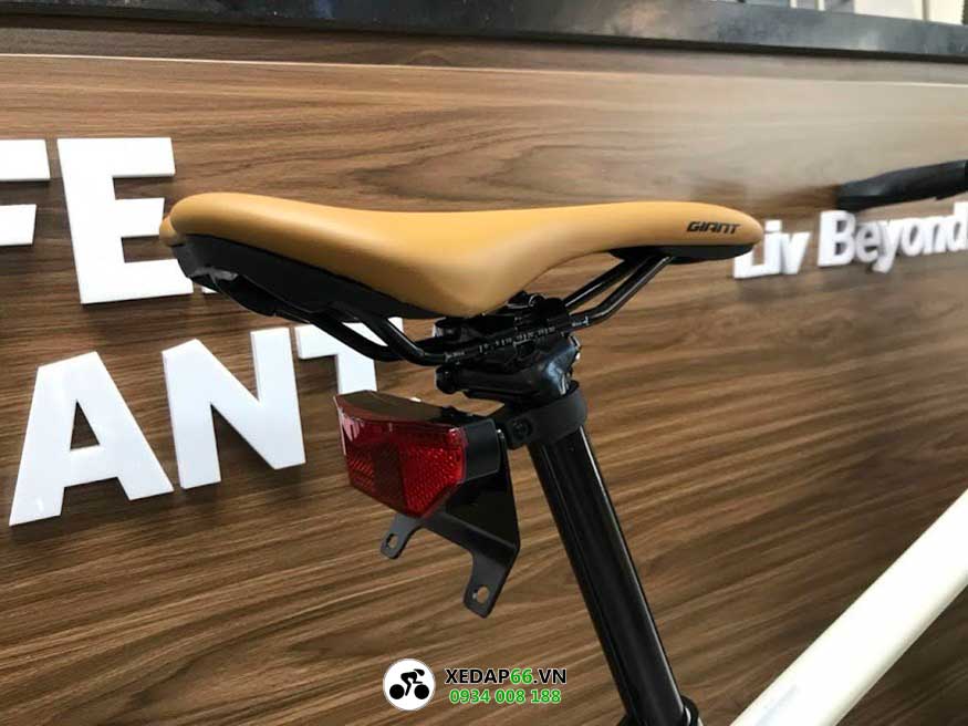 Xe đạp trợ lực điện GIANT FASTER E+ 15 - Xe đạp đường phố Yen Xe dap tro luc dien GIANT FASTER E - Xe đạp đường phố