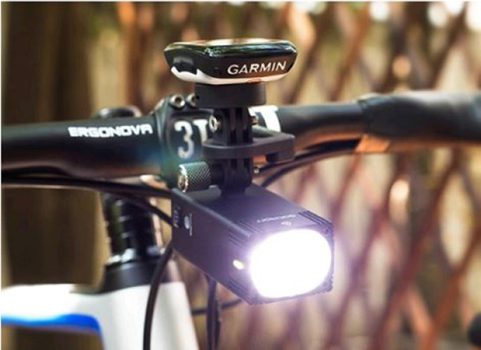 den pha xe dap gaciron V7D 1000 lumen 01 - Xe đạp đường phố