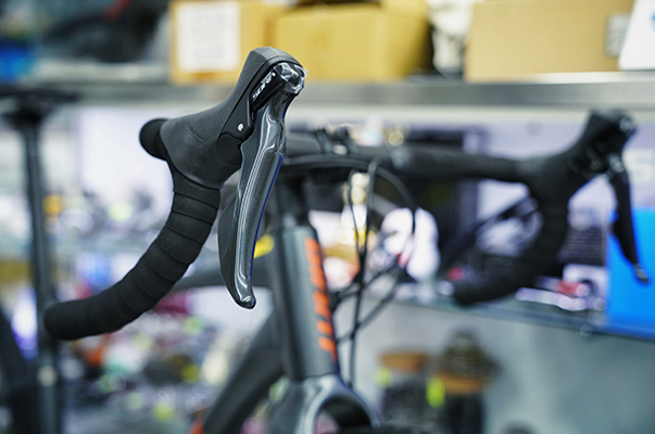 Xe đạp đua đường trường Road GIANT REVOLT 2 2022 4 - Xe đạp đường phố khung xe dap toring giant revolt 2 2022 - Xe đạp đường phố