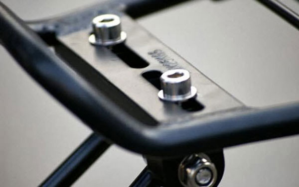 Baga nhom chong cang xe dap 01 - Xe đạp đường phố