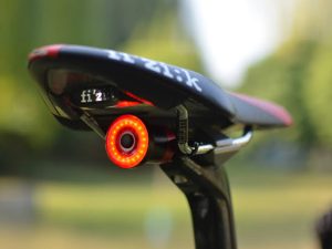 Đèn hậu xe đạp Xlite 100 D4 sạc usb