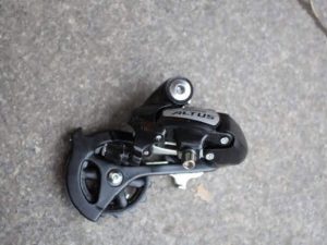 Gat lip sau shimano altus m310 8s 02 - Xe đạp đường phố