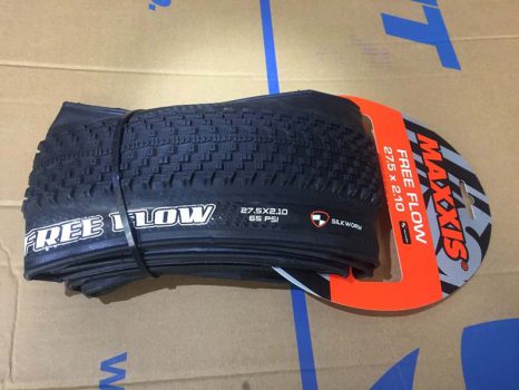 Lop maxxis free flow m350 27.5 2.1 tanh lua - Xe đạp đường phố