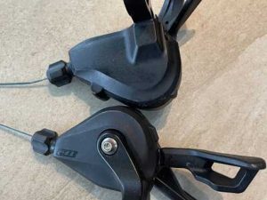 Tay de shimano deore m5100 2 11s 02 - Xe đạp đường phố