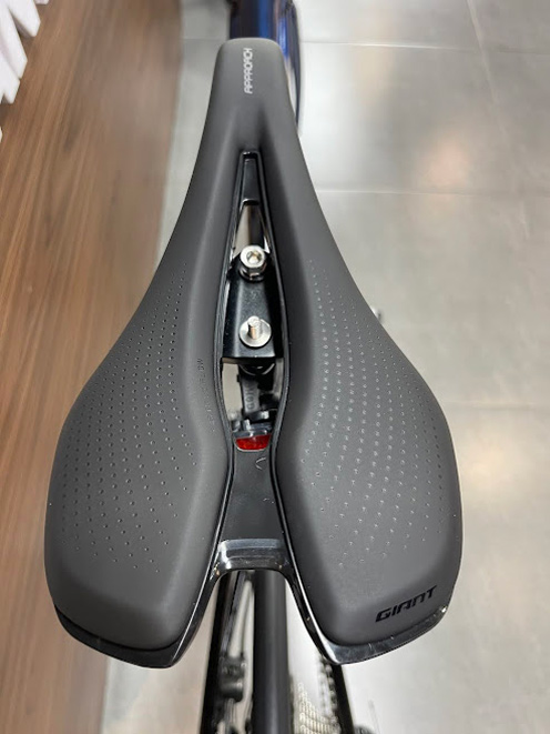 Yen xe dap dua road Giant tcr slr 2 d 2022 - Xe đạp đường phố