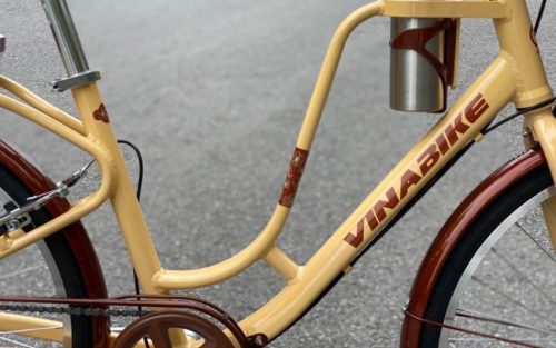 Khung xe được làm bằng chất liệu bền bỉ, chống hao mòn