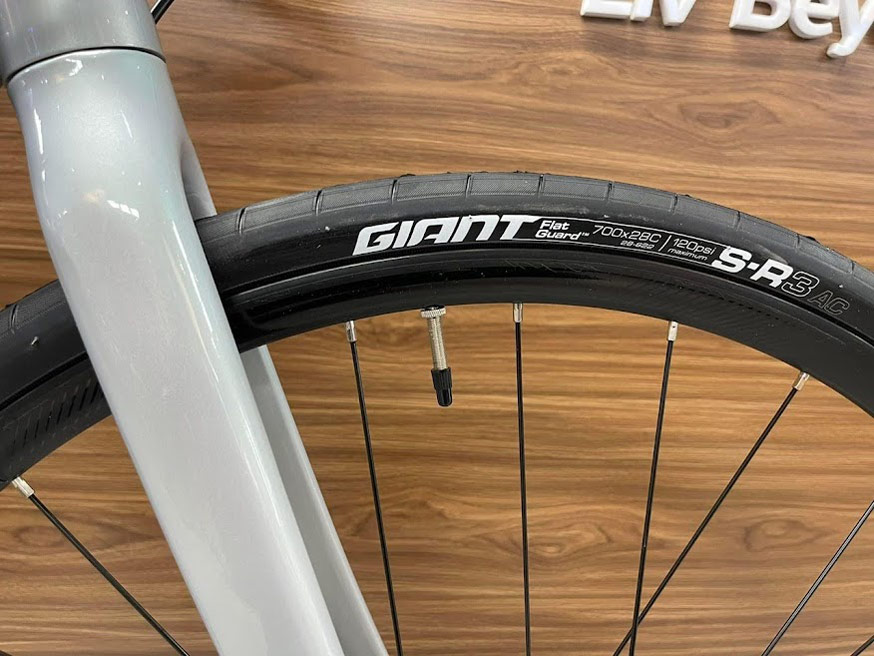 Vanh xe dap city touring giant escape rx 2 d - Xe đạp đường phố