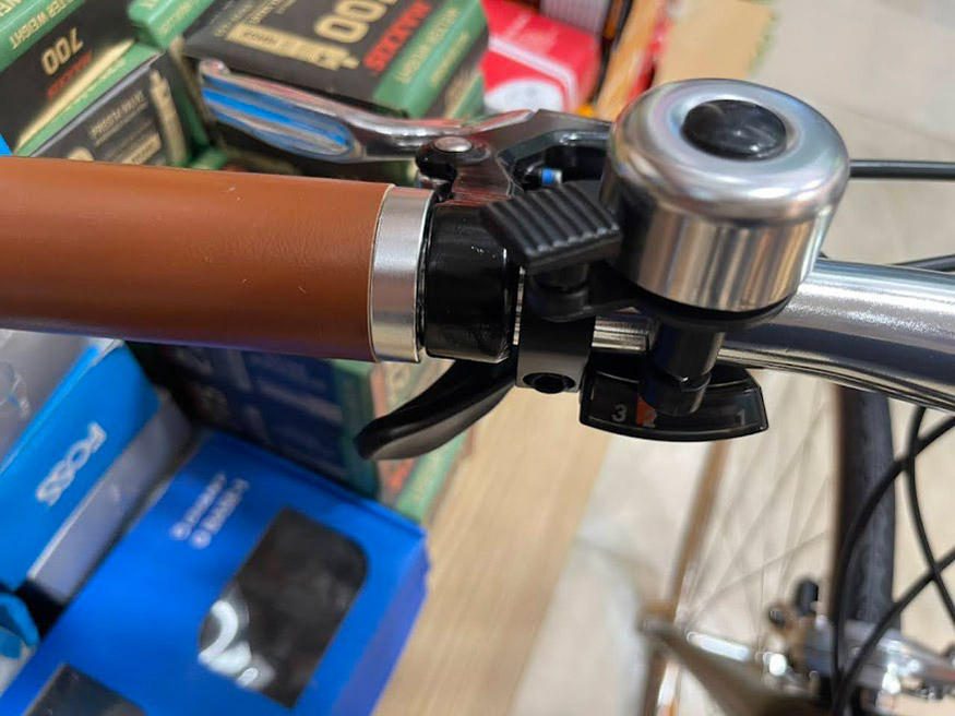 Xe đạp đường phố City Touring CHEVAUX DK PRO 11 - Xe đạp đường phố tay de xe dap city touring chevaux dk pro 02 - Xe đạp đường phố