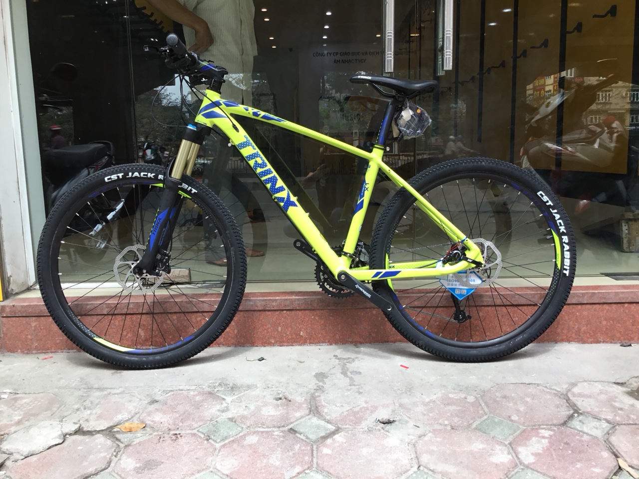 xe đạp thể thao Trinx, còn có nhiều dòng xe khác như: xe đạp địa hình, xe đạp điện, xe đạp đua, xe đạp đường phố