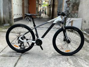 xe dap dia hinh kawamuda misu 5 ghi trang - Xe đạp đường phố