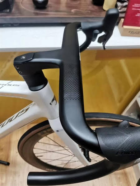 ghi dong xe dap road carbon RPANTAHI 03 - Xe đạp đường phố