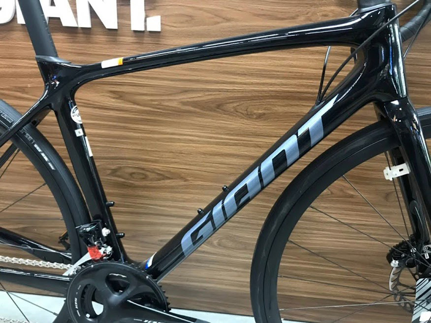 khung xe dap dua road giant tcr adv 2 d kom 2022 den - Xe đạp đường phố