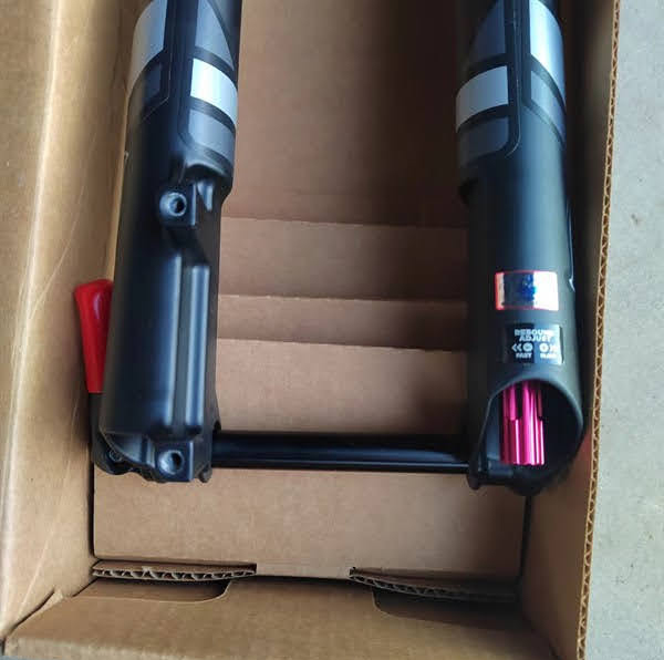 phuoc hoi xe dap Fox 32 SC Perfomance 05 - Xe đạp đường phố