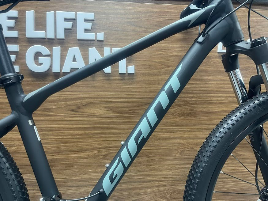 khung xe dap dia hinh mtb giant atx 860 2024 den - Xe đạp đường phố