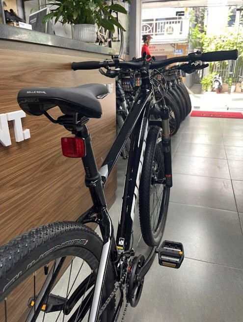 Xe đạp địa hình mtb GIANT XTC 800 27.5/29″ 2024 4 - Xe đạp đường phố xe dap dia hinh mtb giant xtc 800 2024 den 03 - Xe đạp đường phố