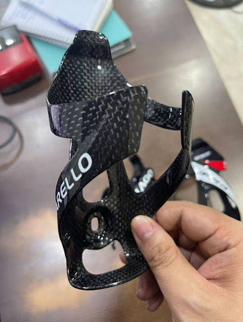 Gọng bình nước Carbon gắn xe đạp 5 - Xe đạp đường phố gong binh nuoc carbon gan xe dap 06 - Xe đạp đường phố