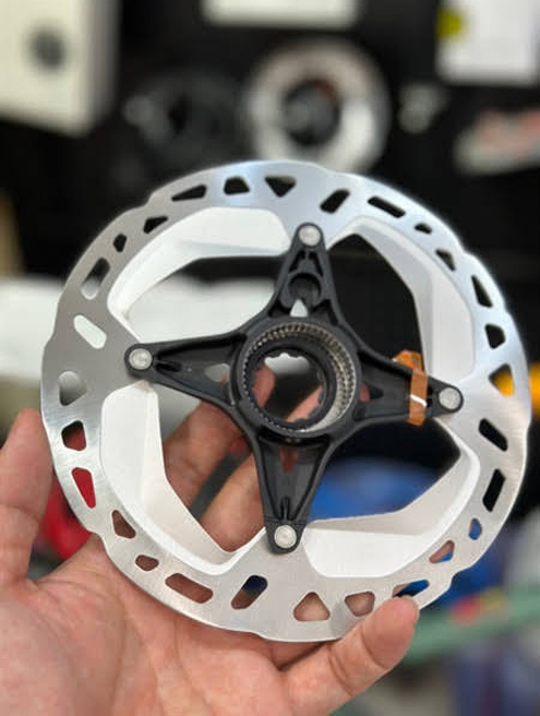 Đĩa phanh tản nhiệt Shimano Deore XT M800 Center Lock - Chính hãng Japan 2 - Xe đạp đường phố dia phanh xe dap shimano xt mt800 japan 02 - Xe đạp đường phố
