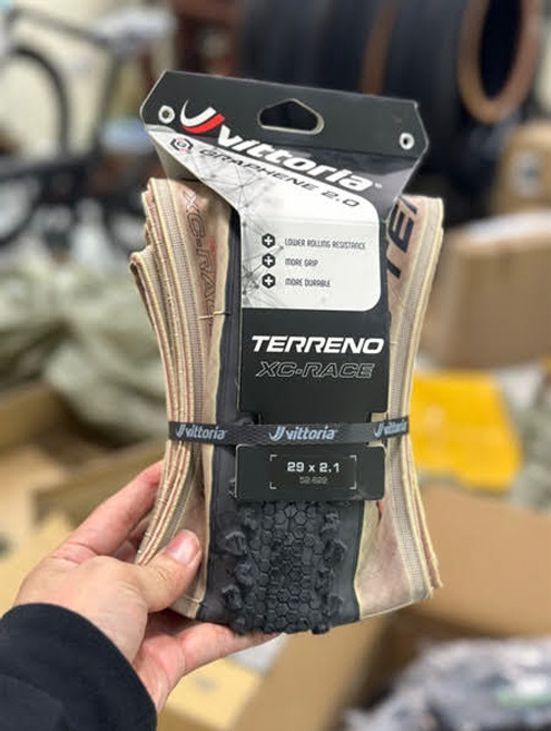 Lốp xe đạp Tubeless Vittoria Terreno XC-RACE 29 Thailand 3 - Xe đạp đường phố lop xe dap tubeless vittoria terreno xc race 29 03 - Xe đạp đường phố