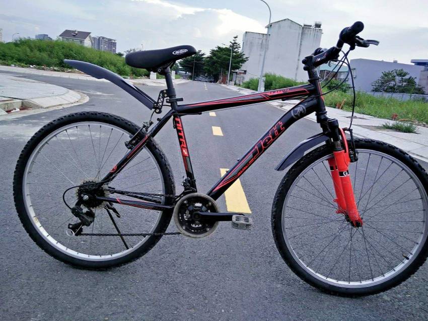 So sánh xe đạp Jett và Giant - Hãng xe nào phù hợp nhất cho bạn? 8 - Xe đạp đường phố So sanh xe dap Jett va Giant ve gia thanh - Xe đạp đường phố