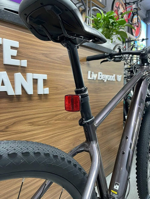Xe đạp địa hình mtb GIANT XTC SLR 2 2025 14 - Xe đạp đường phố yen xe dap dia hinh mtb giant xtc slr 2 2025 - Xe đạp đường phố
