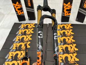 Phuộc hơi xe đạp Fox Kashima SC Factory 32 29″ boost 110x15mm 3 - Xe đạp đường phố phuoc Fox Kashima SC Factory 32 29 boost den - Xe đạp đường phố
