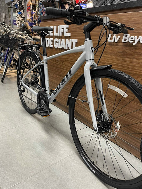 Xe đạp thể thao đường phố GIANT ESCAPE 2 CITY 2024 6 - Xe đạp đường phố xe dap duog pho giant escape 2 city 2024 ghi trang 03 - Xe đạp đường phố