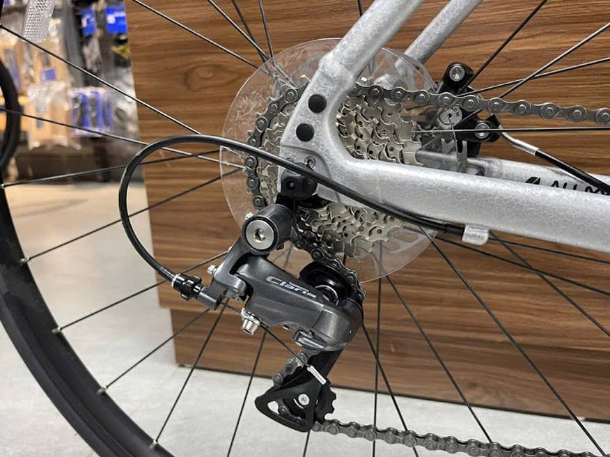 gat lip xe dap giant speeder d1 2025 - Xe đạp đường phố