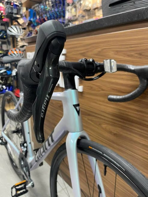Xe đạp đua road GIANT TCR ADV 3 2025 8 - Xe đạp đường phố tay de lac xe dap dua giant tcr adv 3 2025 - Xe đạp đường phố