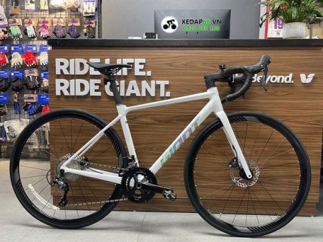 Xe đạp đua đường trường GIANT TCR SLR 2025 17 - Xe đạp đường phố xe dap dua giant tcr slr 2025 trang - Xe đạp đường phố